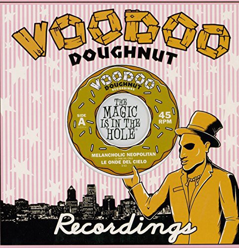 the album cover for Le Onde Del Cielo - Melancholic Neopolitan / II Collezionista