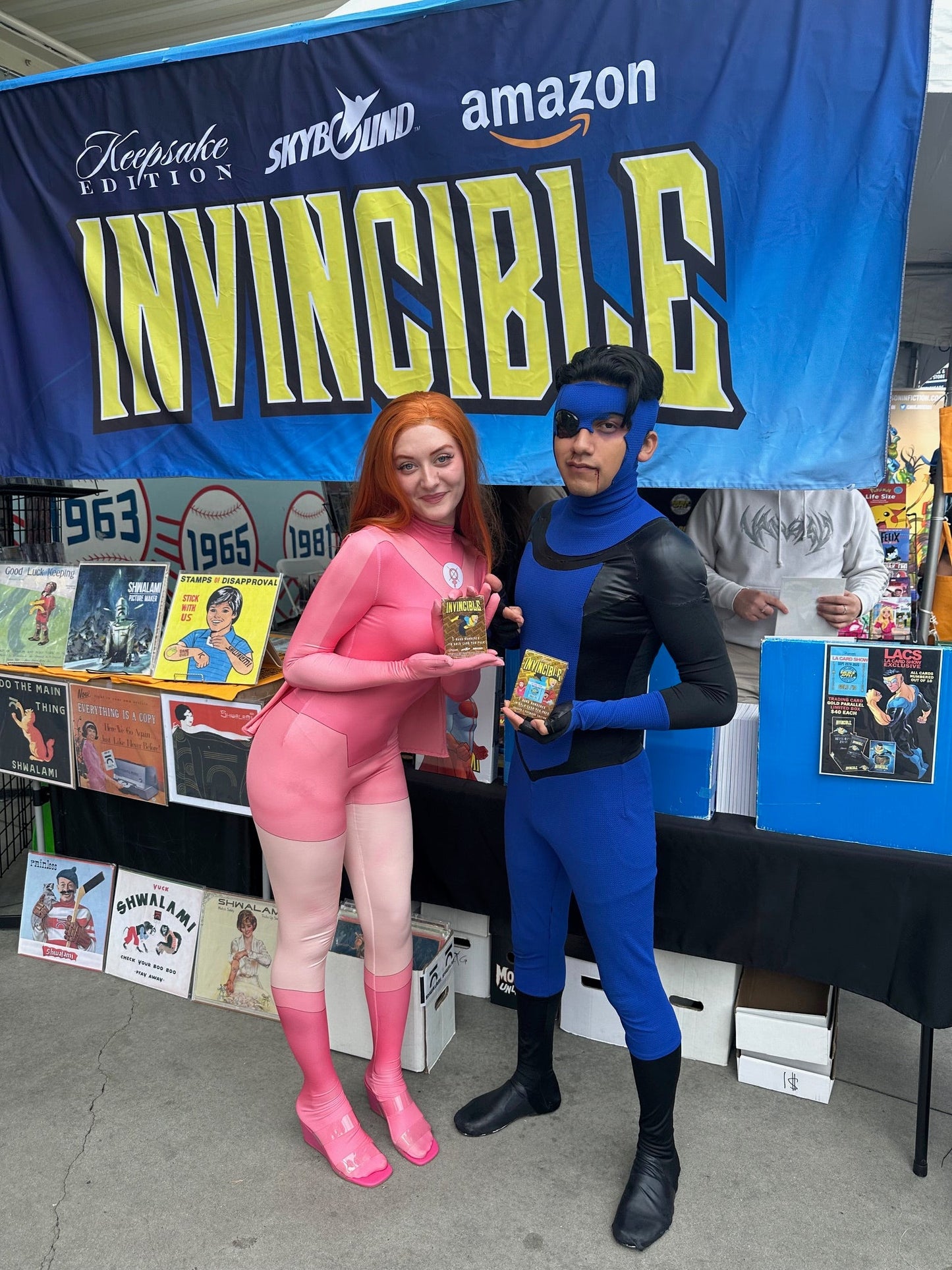 Invincible Season 1 2025 Keepsake Premiere Trading Cards Golden Apple Comics Gold /10 Exclusive