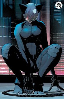 Absolute Batman #13 I 1:50 Nick Dragotta Virgin Catwoman Variant (10/08/2025) Dc