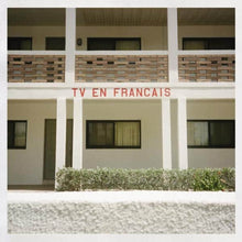 the album cover for We Are Scientists - Tv En Francais: 10th Anniversary [Colored Vinyl] (Exp) (Uk)