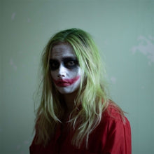 the album cover for Maustetytöt - Itken Jos Mua Huvittaa