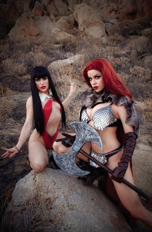 Vampirella Vs Red Sonja #2 G 1:15 Cosplay Virgin (12/07/2022) Dynamite