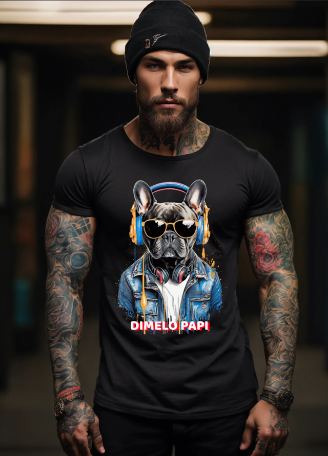 Camisetas exclusivas con el arte de Frenchie Dimelo Papi | Grooveman Music