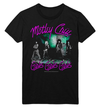 MERCHMOMENT Motley Crue Pink Girls Jumbo Print T-Shirt [Apparel]