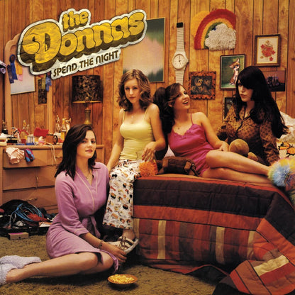 The Donnas - Spend The Night (Vinilo rosa fuerte, incluye folleto de 2 páginas con letras) [Vinilo]